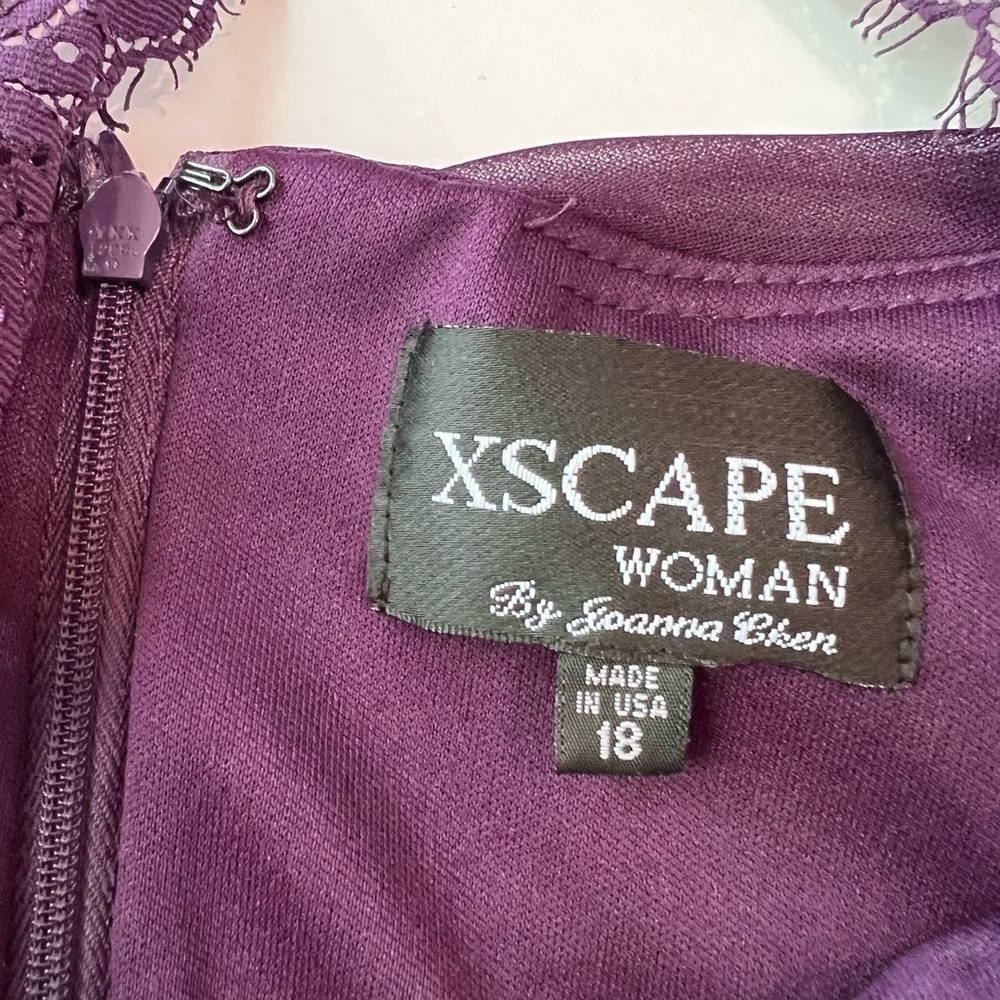 NWT David's Bridal XSCAPE Woman Joanna Chen Purple Lace Shoulder Drape Dress 18 - Picture 8 of 16